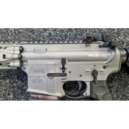 [2nd HAND] T8 Daniel Defense MK18 GBBR GREY + 1 Magazine 